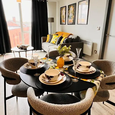 Apartment Brand New Stylish 2br 2bath *